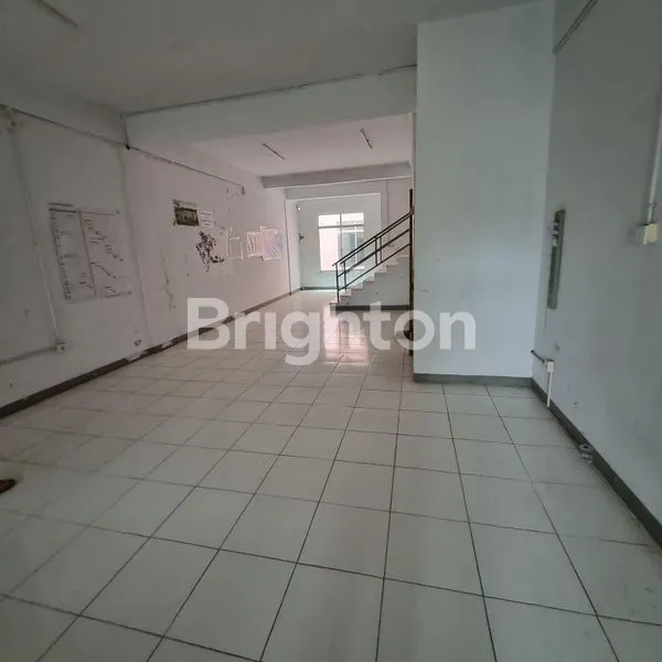 image RUKO 3 LANTAI STRATEGIS DEKAT PUSAT KOTA BATAM DI BINTANG RAYA  (5)