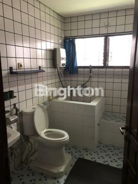 image RUMAH TINGGAL, DI DHARMAHUSADA, LOKASI SANGAT STRATEGIS (6)