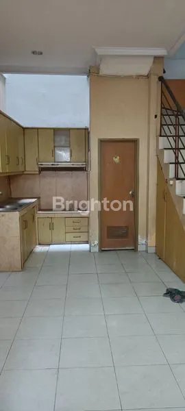image RUMAH MURAH 2 LT TANJUNG DUREN JAKARTA BARAT (1)