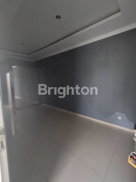 image RUMAH 2 LANTAI SIAP HUNI DI KOTA WISATA CIBUBUR (8)