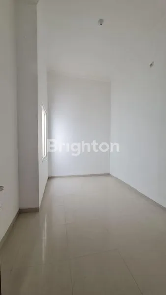 image RUMAH BARU GRESS LEBAK INDAH UTARA  DEKAT KENJERAN  MERR PAKUWON CITY (5)