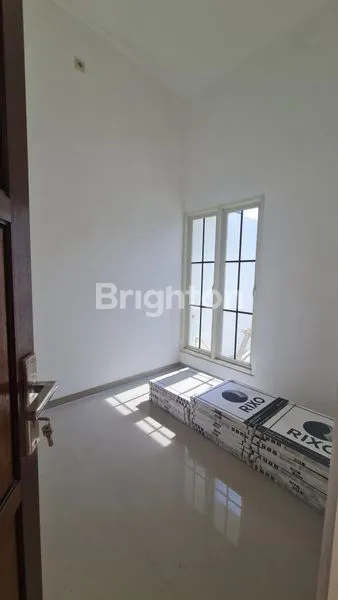 image RUMAH BARU GRESS LEBAK INDAH UTARA  DEKAT KENJERAN  MERR PAKUWON CITY (7)