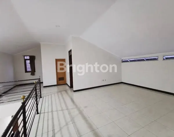 image RUKO 3 LANTAI TENGAH KOTA JL. REOG, BUAH BATU COCOK UNTUK USAHA (4)