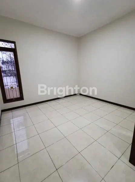 image RUKO 3 LANTAI TENGAH KOTA JL. REOG, BUAH BATU COCOK UNTUK USAHA (5)