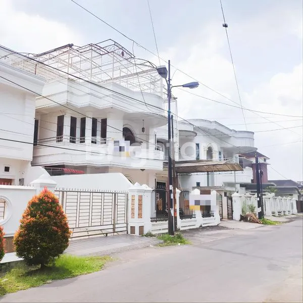 image RUMAH MEWAH JALAN SEI BINGEI MEDAN (1)
