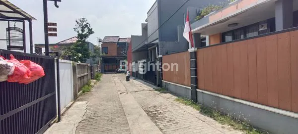 image RUMAH BESAR DI JATIWARINGIN BELAKANG KODAM (3)