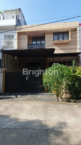 image RUMAH SIAP HUNI DI GADING RAYA JAKARTA UTARA (1)