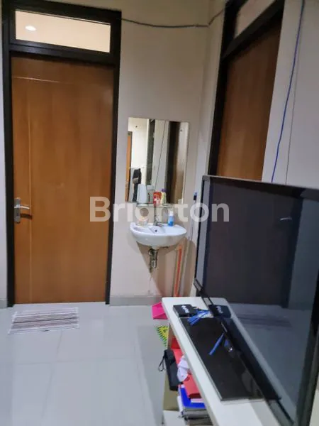 image RUMAH SIAP HUNI DI GADING RAYA JAKARTA UTARA (3)