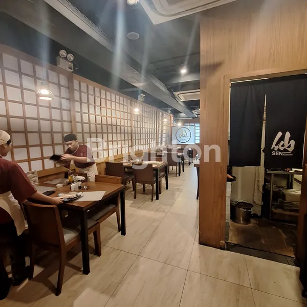 image RUKO 3 LANTAI SIAP USAHA DI RUKO TRIVIUM SQUARE LIPPO CIKARANG, HANYA 10 MENIT KE TOL CIKARANG (2)