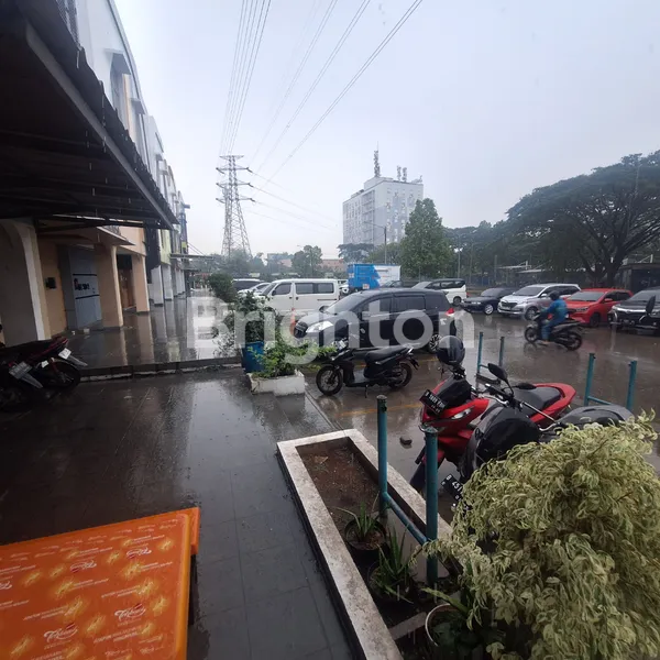 image RUKO 3 LANTAI SIAP USAHA DI RUKO TRIVIUM SQUARE LIPPO CIKARANG, HANYA 10 MENIT KE TOL CIKARANG (7)