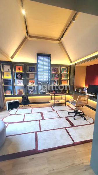 image RUMAH AMERICAN CLASSIC STYLE HANYA 3M-AN DI GADING SERPONG (4)