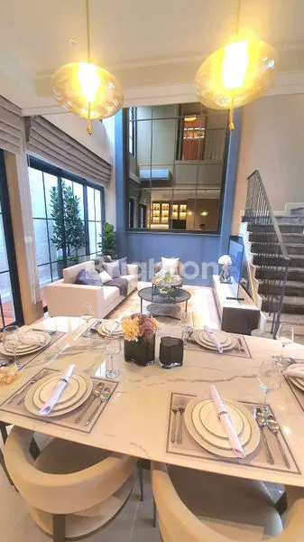 image RUMAH AMERICAN CLASSIC STYLE HANYA 3M-AN DI GADING SERPONG (3)