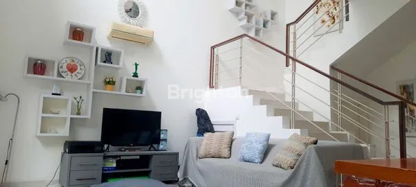 image RUMAH CANTIK BARU RENOV FULL FURNISHED  DI THE GREEN BSD (4)