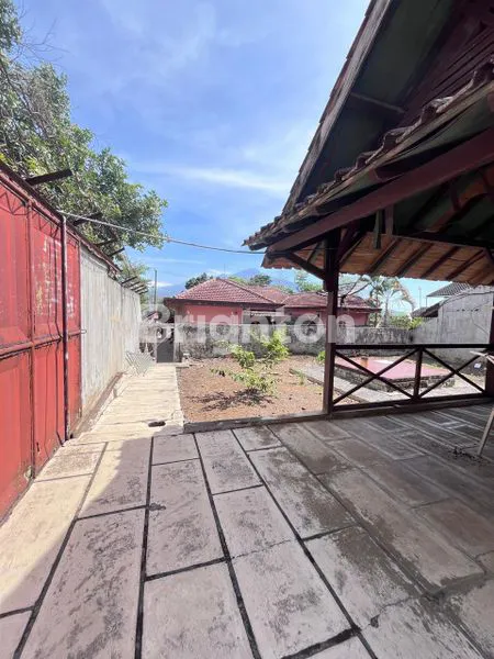 image RUMAH LUAS DAN TERAWAT NOL JALAN PROPINSI SAMPING JATIM PARK 1 KOTA BATU (6)