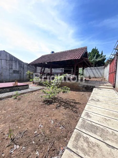 image RUMAH LUAS DAN TERAWAT NOL JALAN PROPINSI SAMPING JATIM PARK 1 KOTA BATU (5)