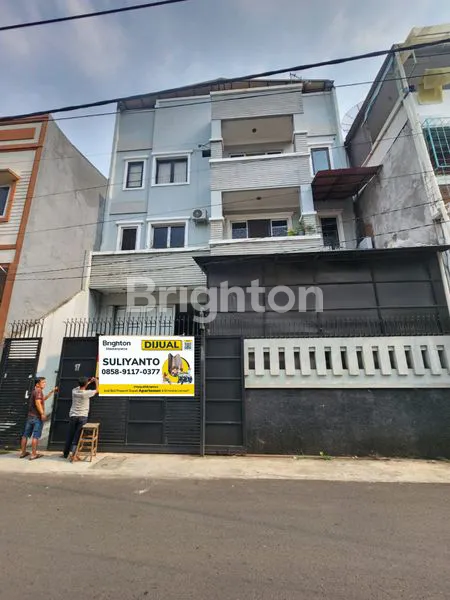 image RUMAH PLUS GUDANG PADEMANGAN (1)