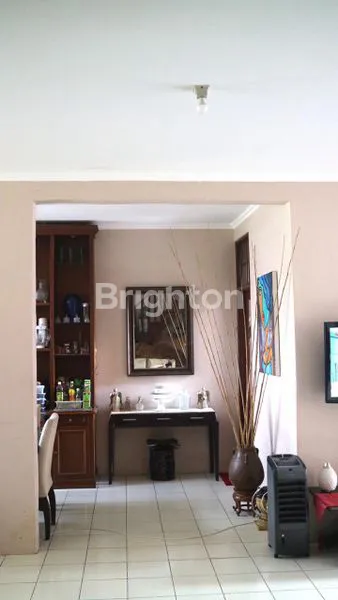 image RUMAH 2 LANTAI SIAP HUNI DI KEMANG PRATAMA 1 - BEKASI SELATAN (NEGO) (5)