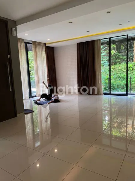 image RUMAH MODERN MEWAH  NEMPEL LEBAK BULUS (3)