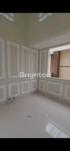 image RUMAH MEWAH FULL FURNISHED DI BSD (7)