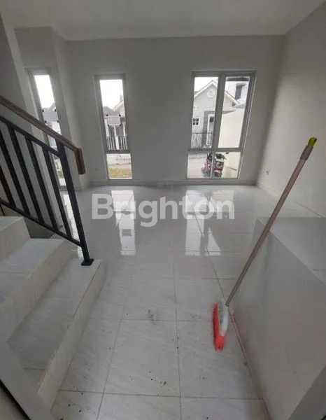 image DIJUAL RUMAH CANTIK SIAP HUNI (3)