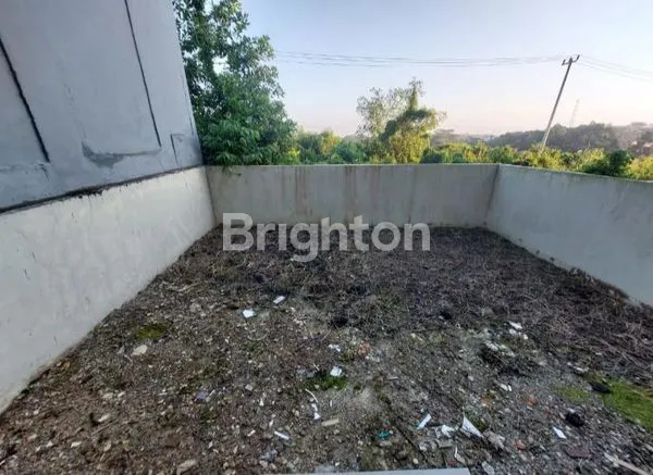 image DIJUAL RUMAH CANTIK SIAP HUNI (8)