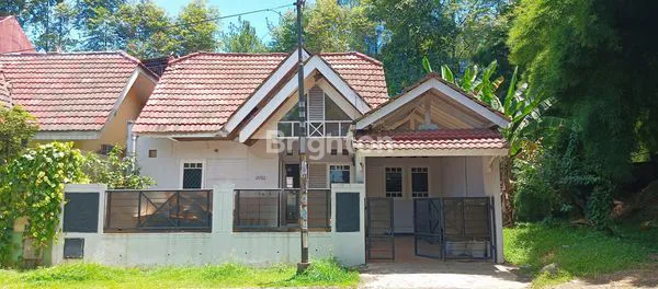 image RUMAH NYAMAN DAN TERAWAT DI NUSALOKA BSD (1)