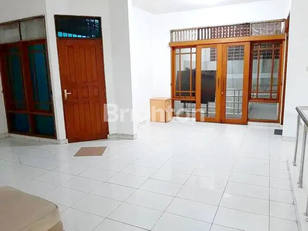 image RUMAH INTERCON UKURAN 10X20 KEBON JERUK JAKARTA BARAT (4)