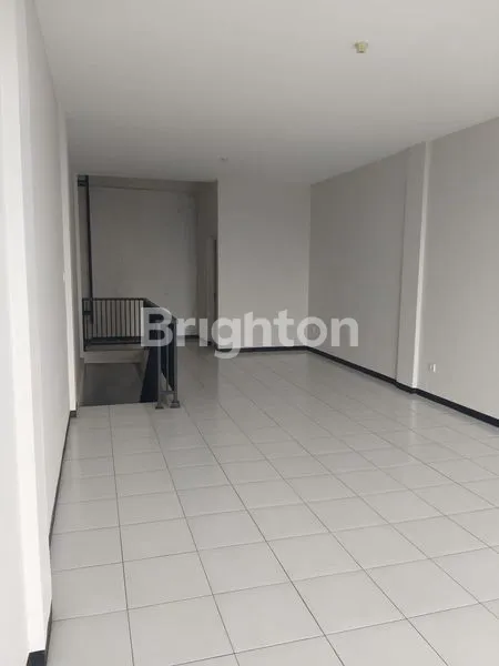 image RUKO RAYA MANYAR JAYA MINIMALIS LAHAN PARKIR LUAS COCOK UNTUK RETAIL / KANTOR (6)