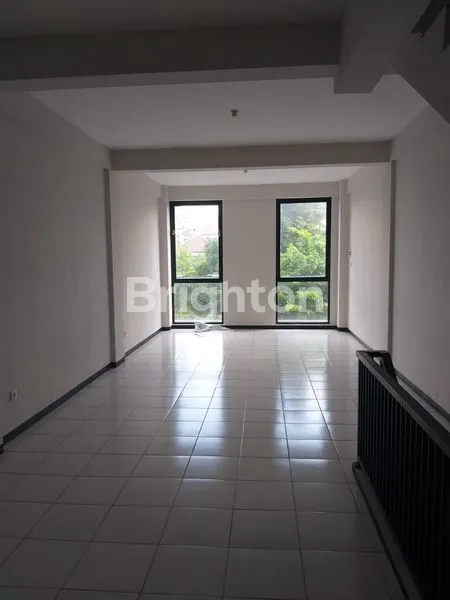 image RUKO RAYA MANYAR JAYA MINIMALIS LAHAN PARKIR LUAS COCOK UNTUK RETAIL / KANTOR (5)