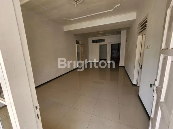 image DISEWAKAN RUMAH 2 LANTAI DELTA SARI INDAH -WARU. DEKAT BANDARA JUANDA, DEKAT RS MITRA KELUARGA (2)