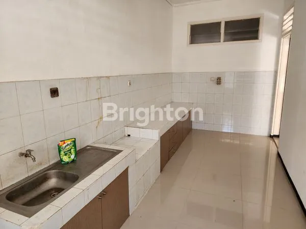 image DISEWAKAN RUMAH 2 LANTAI DELTA SARI INDAH -WARU. DEKAT BANDARA JUANDA, DEKAT RS MITRA KELUARGA (4)