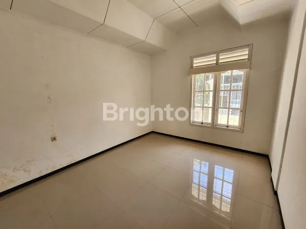 image DISEWAKAN RUMAH 2 LANTAI DELTA SARI INDAH -WARU. DEKAT BANDARA JUANDA, DEKAT RS MITRA KELUARGA (5)