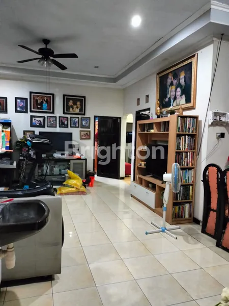 image RUMAH WISMA TROPODO SIDOARJO (4)