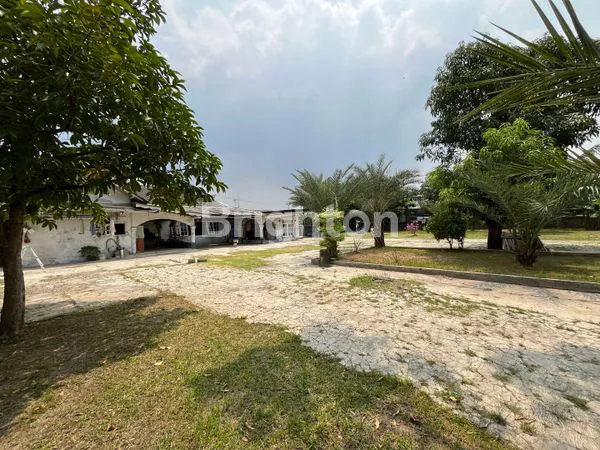 image RUMAH HITUNG TANAH DEKAT SUMMARECON BEKASI, JALAN PERJUANGAN BEKASI (4)