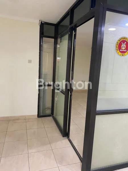 image DI JUAL CEPAT RUMAH 2 LANTAI SIAP HUNI DI SUMAGUNG KELAPA GADING (2)