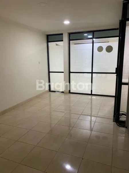 image DI JUAL CEPAT RUMAH 2 LANTAI SIAP HUNI DI SUMAGUNG KELAPA GADING (3)