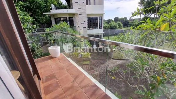 image VILLA BARU MEWAH 3 LANTAI 3BR  (8)