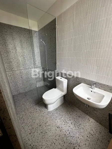 image RUMAH CENTRAL PARK MERR BAGUS TERAWAT DEKAT MEDOKAN ASRI, MEDOKAN AYU, PURIMAS, ALANA, RUNGKUT ASRI, WIGUNA, CENTRAL PARK GUNUNG ANYAR (7)