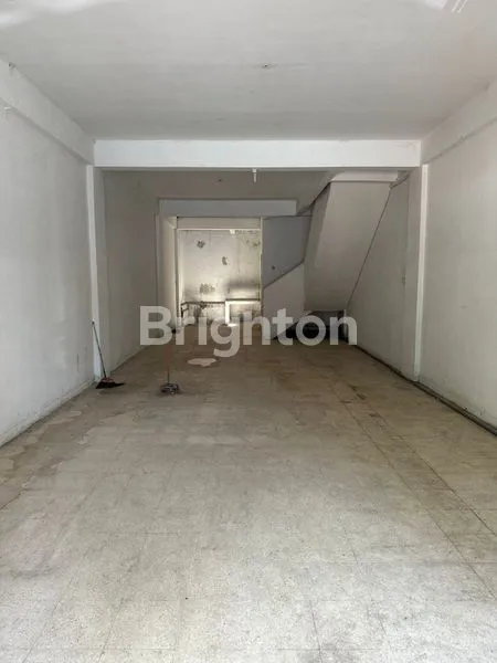 image RUKO 3 LANTAI SIAP PAKAI DI KOMPLEK PERTOKOAN MATARAM (2)