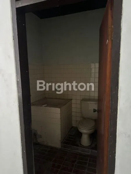 image RUKO 3 LANTAI SIAP PAKAI DI KOMPLEK PERTOKOAN MATARAM (7)