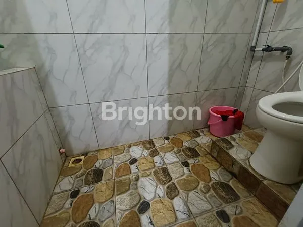 image RUMAH DENGAN KOLAM (7)