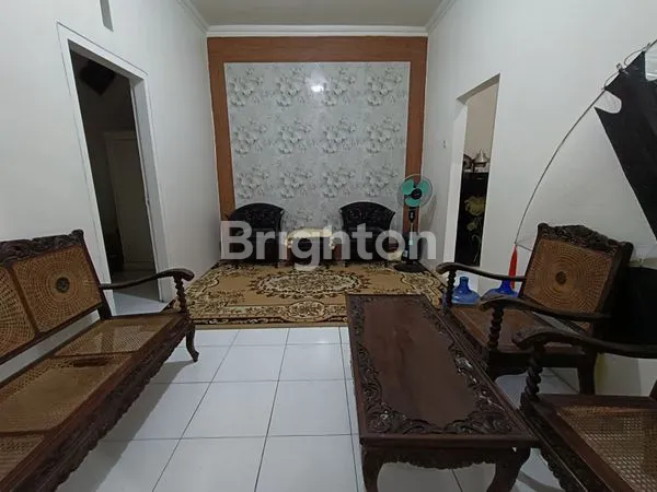 image RUMAH DENGAN KOLAM (3)