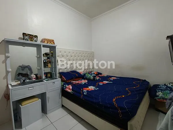 image RUMAH DENGAN KOLAM (4)