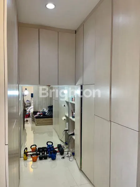 image RUMAH 3 LANTAI DAN BISA UNTUK TEMPAT USAHA DI DEKAT GATSU (7)