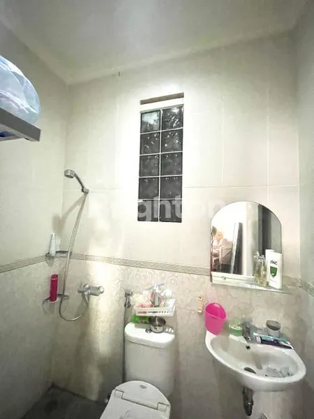 image RUMAH 3 LANTAI DAN BISA UNTUK TEMPAT USAHA DI DEKAT GATSU (8)