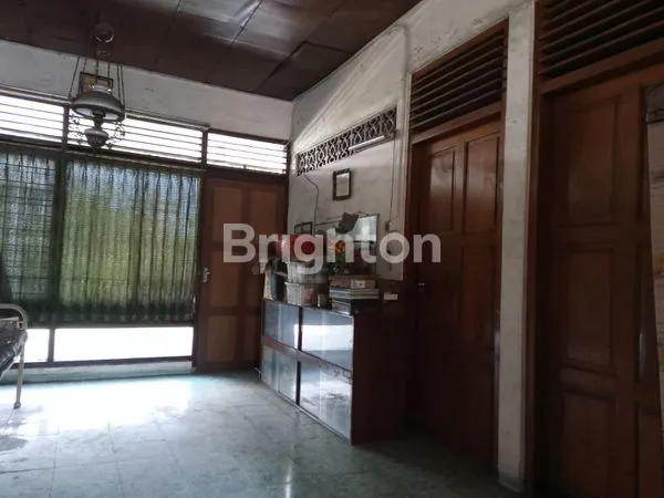 image BARANG LANGKA RUMAH DI LOKASI PREMIUM TENGAH KOTA SEMARANG (5)