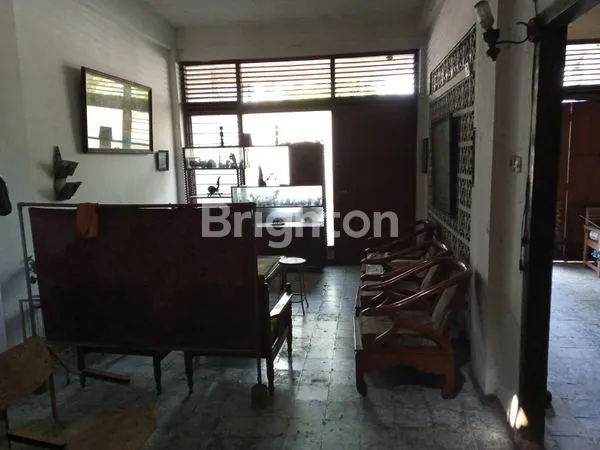 image BARANG LANGKA RUMAH DI LOKASI PREMIUM TENGAH KOTA SEMARANG (6)