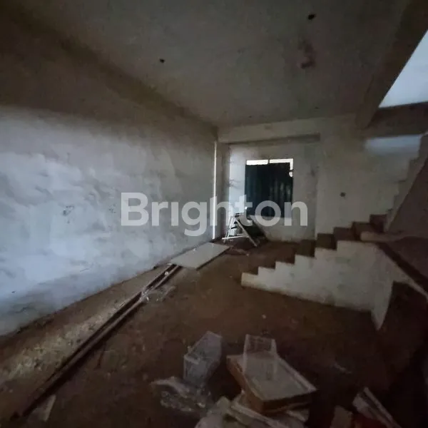 image RUKO LOKASI STRATEGIS DAN SANGAT COCOK UNTUK INVESTASI DI PASIR PUTIH HADAP JALAN BESAR  (3)