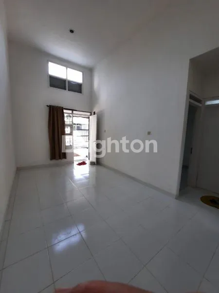 image BUTUH CEPAT LAKU RUMAH ASRI SIAP HUNI  (3)