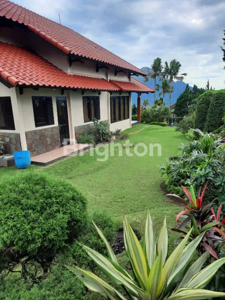 image VILLA BUKIT TRAWAS GARDEN (3)